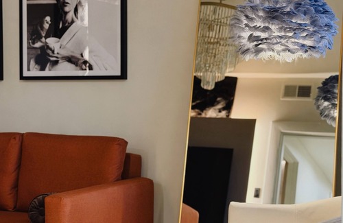 Pittsburgh Apartment | 3 KING Beds & Free parking Central Place