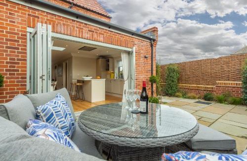 Thornham House | 3 Knights Cottages