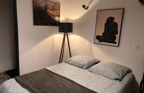 Poitiers Apartment | 3- Le frêne vert