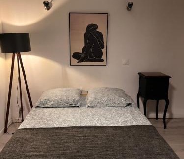 Poitiers Apartment | 3- Le frêne vert