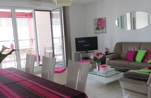Courtoisville-Sillon-Moka Apartment | 3 * luxury apartment of 90 m2, Sillon beach 50m, garage & WiFi