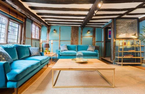 City Centre House | 3 MASONS COURT The Oldest House in Stratford Upon Avon, Warwickshire.