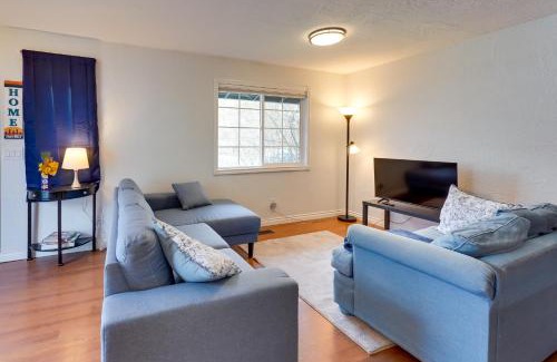 Abbott Loop House | 3 Mi to Alaska Zoo Family Home in Anchorage!