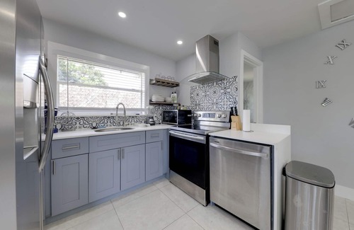 Little Ranches House | 3 Mi to Beach: Home w/Outdoor Space in Hollywood