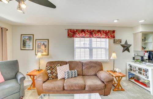 Branson Apartment | 3 Mi to Branson Landing Condo with Pool Access