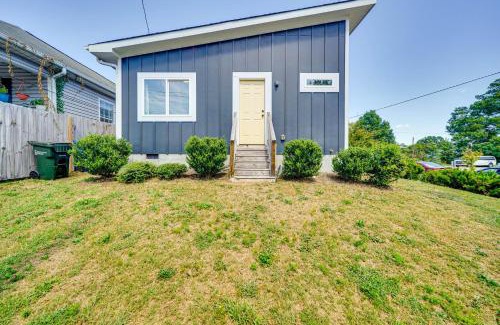 Durham House | 3 Mi to Duke Downtown Durham Cottage!