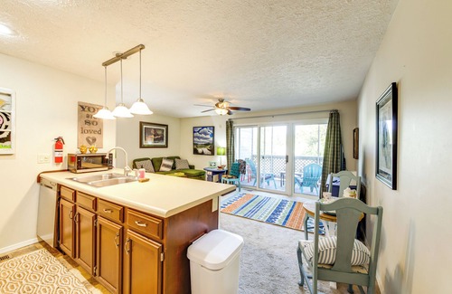 Bloomington Condo | 3 Mi to IU: Dog-Friendly Condo w/Pool Access!