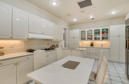 Winchester House | 3 Mi to the Strip - Las Vegas Estate w/Pool!