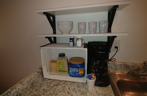 Atlanta House | 3 miles to DT Atlanta a short drive to Braves Stadium