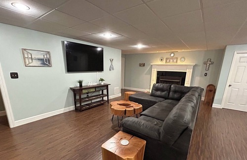 Andersonville House | 3 Min To Beautiful Norris Lake & Huge Game Room. Vacationrentalnorrislake.com