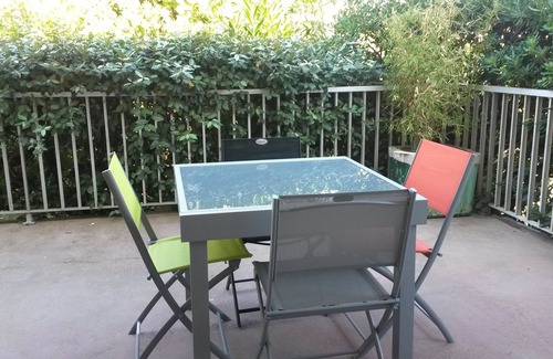 La Grande-Motte Apartment | 3-room apartment, 50m2, with 30m2 terrace, parking space, town center.