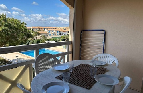 Saint-Pierre-la-Mer Apartment | 3-Room Apt, Sleeps 6 with Balcony and Sea View