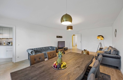 Bad Aibling Apartment | 3 room ground floor apartment with terrace directly at the Kurpark, near train station + Schön Klinik