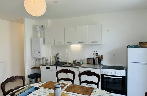 Saint-Pierre-Quiberon Apartment | 3-room town center, enclosed garden, 150m from the beach