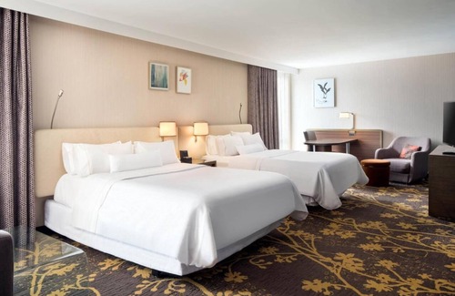 Downtown Cleveland Hotel | 3 Stylish Rooms w/City Views in DT Cleveland - Near RnR HoF