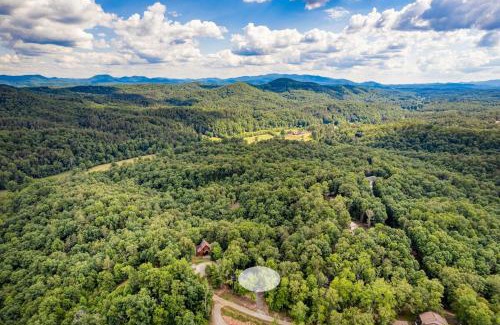 Mineral Bluff House | 3 Suite Peaceful Blue Ridge Cabin