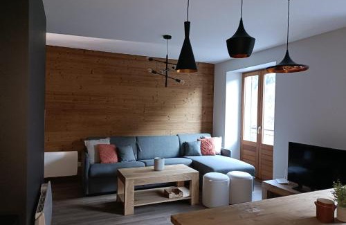 Orelle Apartment | 3 Vallées & cycling cols Cosy 6 to 8 stay