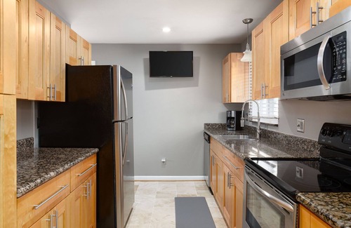 Knolls Thomas House | 30 Day Minimum Rental - 3BR House - Close to OSU - Walk to Riverside Hospital