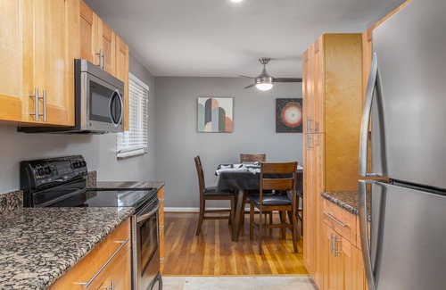 Knolls Thomas House | 30 Day Minimum Rental - 3BR House - Close to OSU - Walk to Riverside Hospital