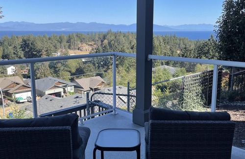 Regional District of Nanaimo House | 30 days or more- Executive home - Ocean and Mountain View