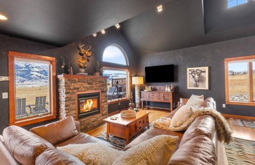 Emigrant House | 30 Miles To Yellowstone Hot Tub Game Room Ac