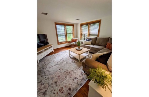 Hyde Park Other | 30 mins to Smuggs and Stowe! Tons of room for family and pets!