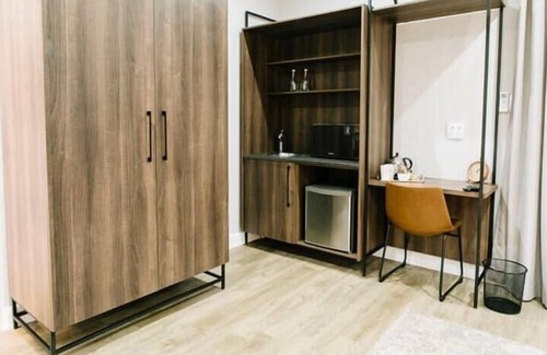 Waverley House | 30 on Whites Guesthouse