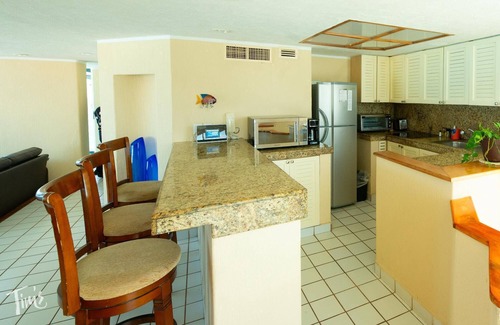 Zona Hotelera Condo | #3000-Tim’s Ocean Condos – Beachfront – 2 Private Terraces & Stunning Views!