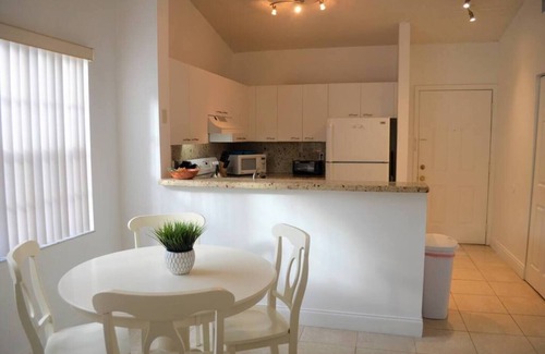 Boca Raton Apartment | 300D - Boca Retreat w/Pool, Parking, Near Evert Tennis & Shops