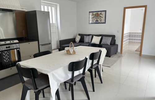 Apulia Ski Chalet | 300m by Apúlia Beach&Terrace