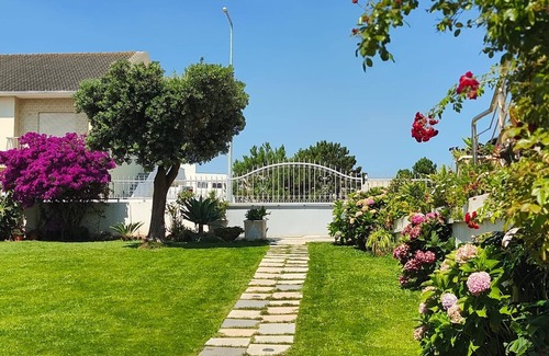 Apulia Apartment | 300m by Ap lia Beach Terrace