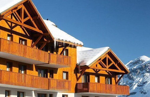 Puy-Saint-Vincent Apartment | 300m from ski slopes, 2nd floor, swimming pool, balcony, tv, ski locker, 25m², Puy-Saint-Vincent