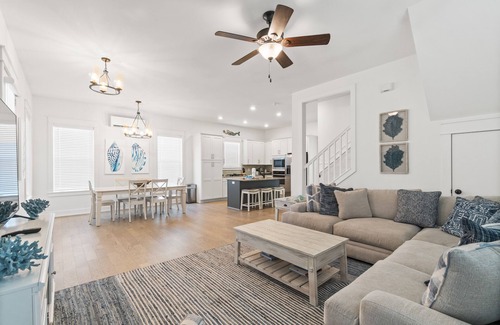 Dune Allen Beach House | 30A Pet Friendly - Shared Pool, Golf Cart, 4 Bikes, Free Golf, Dune Allen Beach