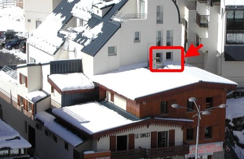 Eaux-Bonnes Apartment | 30m from resort center, 3rd floor, view resort, fitness, swimming pool, sauna, tv, ski locker, 35m²