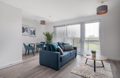 Milton Keynes Apartment | 31 Grand Court - Lovely Home Near Canal, Park, & Central MK