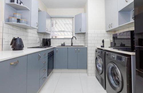 Sandown Apartment | 31 Madison Palms East