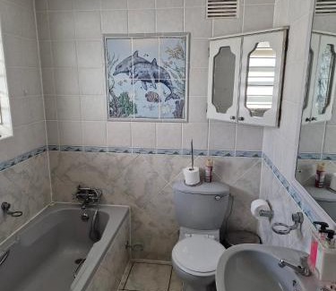 Manaba Beach House | 31 on Queen