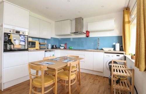 Mundesley Cottage | 31 SEAWARD CREST, family friendly, with a garden in Mundesley