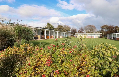 Mundesley Cottage | 31 SEAWARD CREST, family friendly, with a garden in Mundesley