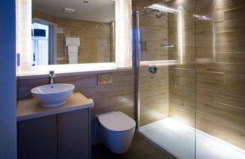 Lepton Bed & Breakfast | 315 Bar And Restaurant