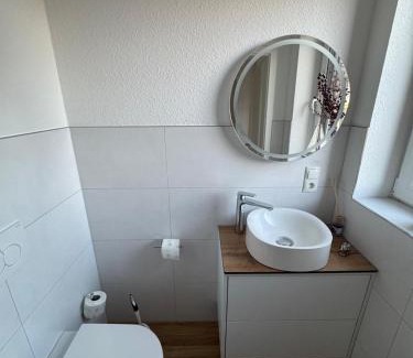 Westoverledingen Apartment | -33- Exklusive FeWo Papenburg - Westoverledingen - Grenzweg -