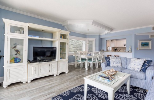 Hilton Head Island Villa | 339 Shorewood: Oceanside Villa. 2 Bed. 2 Bath. Sleeps 6. Free Bikes.