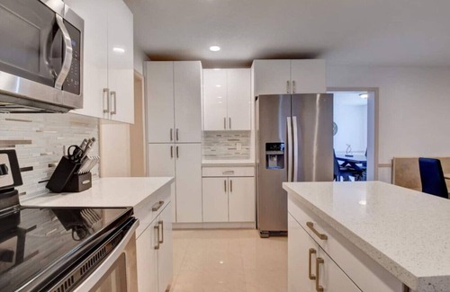 Boynton Beach House | 340A) Luxury Oasis with Pool - sleeps 15!