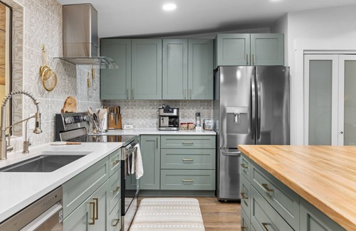 Bourbon Other | 35 Acre Lake Retreat-BBQ-Arcade-Firepit-Fishing