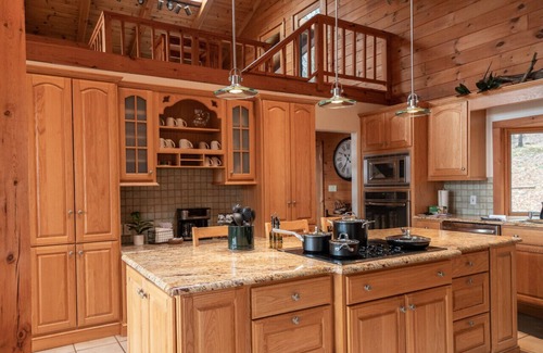 Mill Hall Cabin | 35 min to Penn State with Pond and Hot Tub