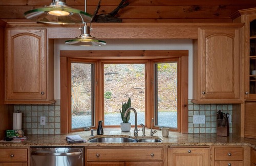 Mill Hall Cabin | 35 min to Penn State with Pond and Hot Tub