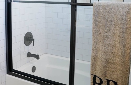 Bronson House | 35 minutes from both Gainesville and Ocala, 20 minutes from HITS