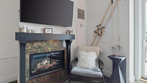 Stowe Area Resort | 351 Lodge At Spruce Peak Ski In Ski Out 3 Bedroom Suite By Stowe Mountain Rentals
