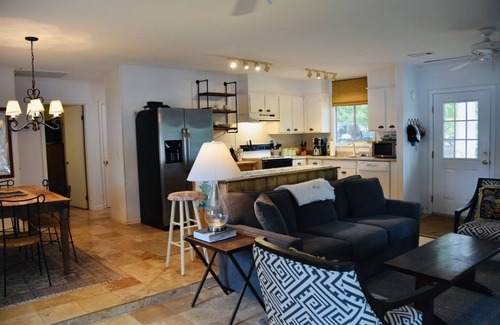 Dadeville House | 35Min to Auburn.Lake Martin modernized Cabin