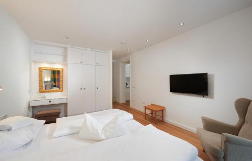 Mitte Apartment | 35qm Deluxe Apartment Suites im Stil Design Hotel Vosteen Nähe der Kaiserburg